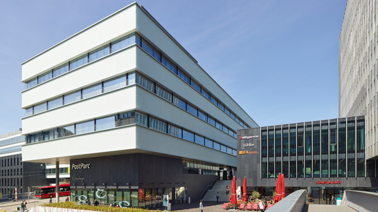 Postparc Bern Aussensicht Aussensicht des PostParc Gebäude am Hauptbahnhof Bern