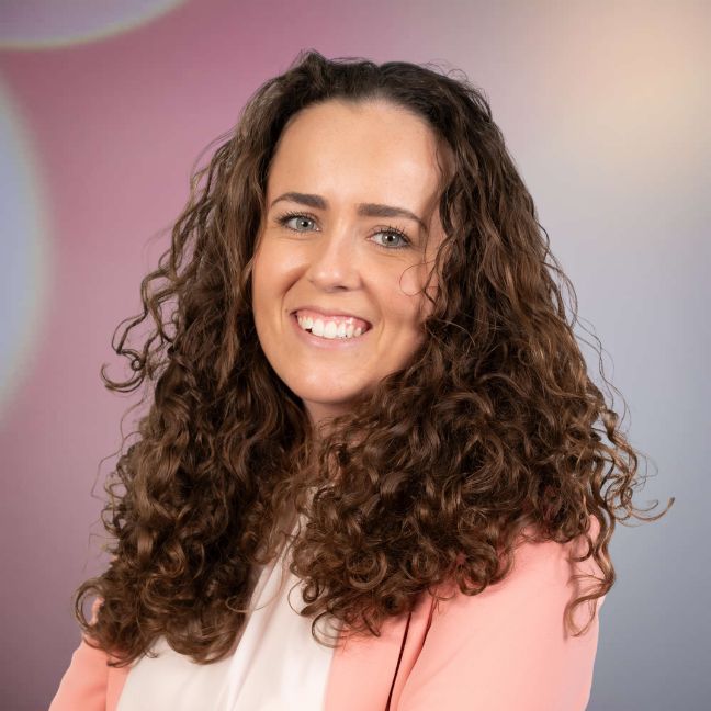 Sarah Zapf Quadrat 2000X200